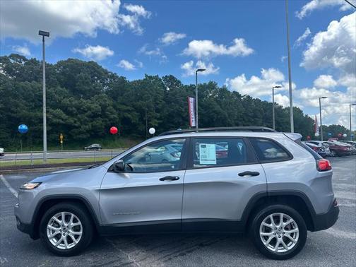 2016 Jeep Cherokee Sport