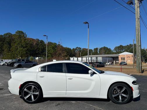 2017 Dodge Charger SXT