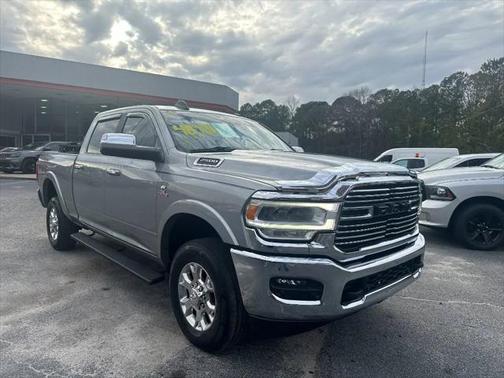 2022 RAM 2500 Laramie Crew Cab 4x4 6'4' Box
