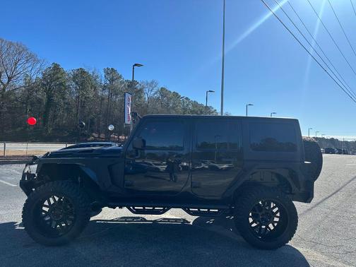 2013 Jeep Wrangler Unlimited Sahara