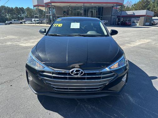 2020 Hyundai ELANTRA SE