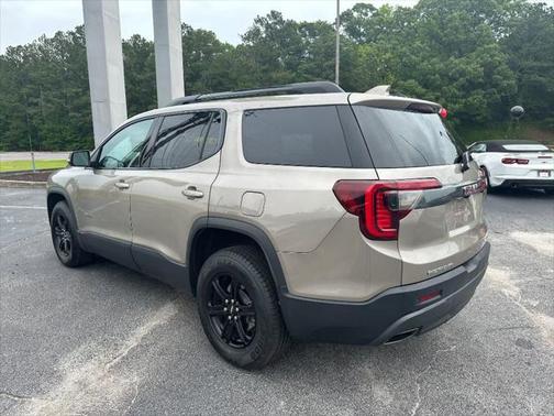 2022 GMC Acadia AWD AT4