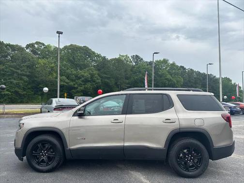 2022 GMC Acadia AWD AT4