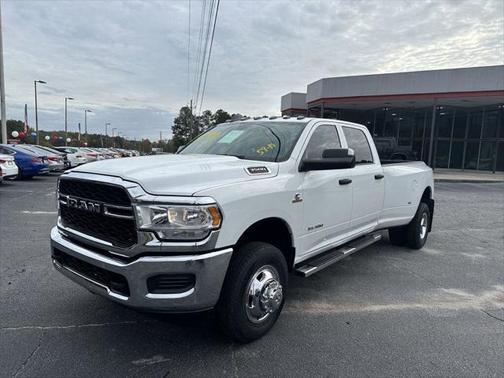 2019 RAM 3500 Tradesman Crew Cab 4x4 8' Box