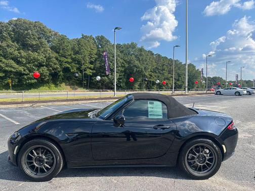 2016 Mazda MX-5 Miata Sport
