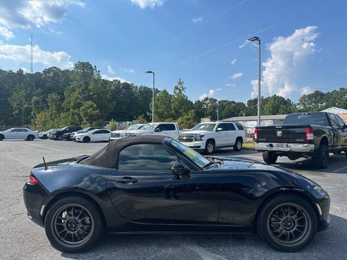 2016 Mazda MX-5 Miata Sport