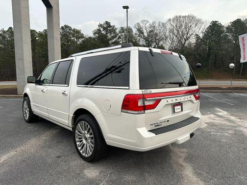 2017 Lincoln Navigator Select