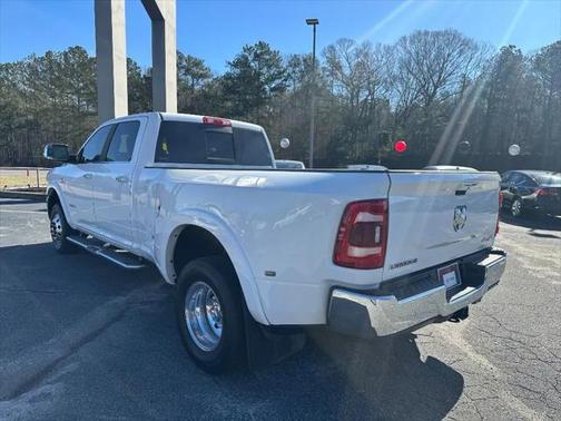 2022 RAM 3500 Laramie Crew Cab 4x4 8' Box
