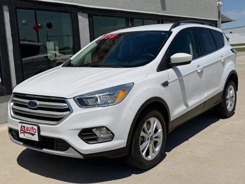 Oxford White 2018 Ford Escape SE