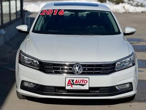 2016 Volkswagen Passat 1.8T SE w/Technology