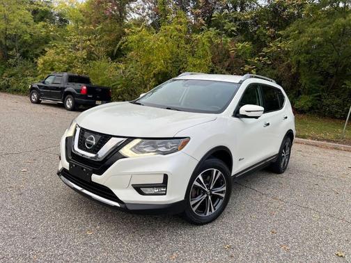 2017 Nissan Rogue Hybrid SL