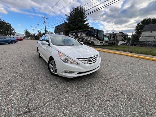 2013 Hyundai SONATA Limited