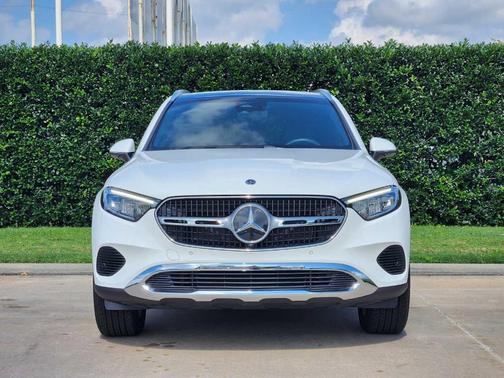 Polar White 2026 Mercedes-Benz GLC 300 Base
