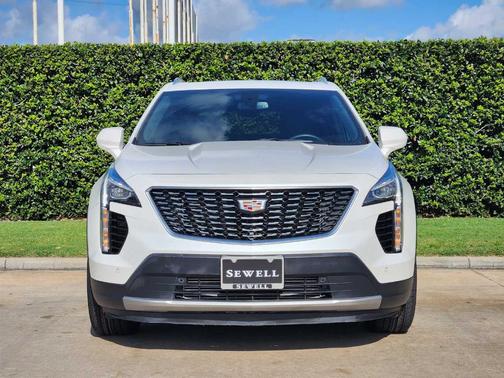 Crystal White Tri-Coat 2019 Cadillac XT4 Premium Luxury