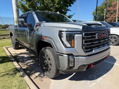 2024 GMC Sierra 2500 AT4