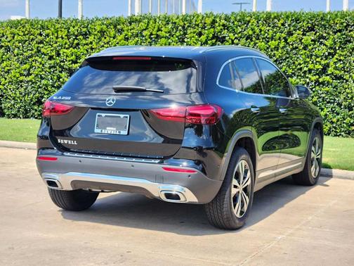 2025 Mercedes-Benz GLA 250 Base