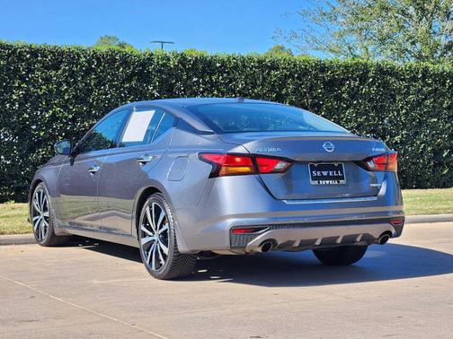 2020 Nissan Altima 2.0 Platinum