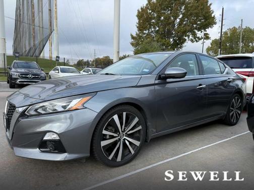 2020 Nissan Altima 2.0 Platinum