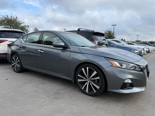 2020 Nissan Altima 2.0 Platinum