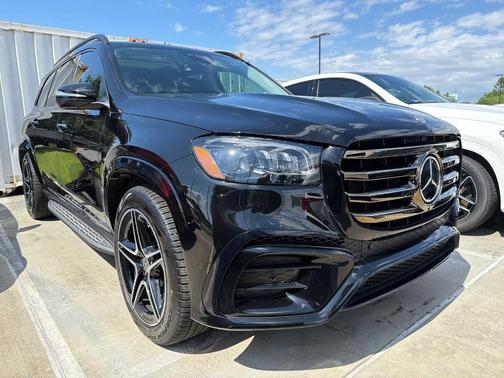 Obsidian Black Metallic 2026 Mercedes-Benz GLS 450 4MATIC