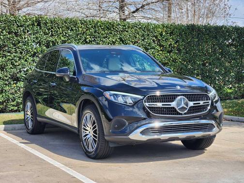 2026 Mercedes-Benz GLC 300 Base