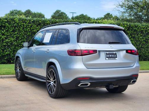2025 Mercedes-Benz GLS 450 4MATIC