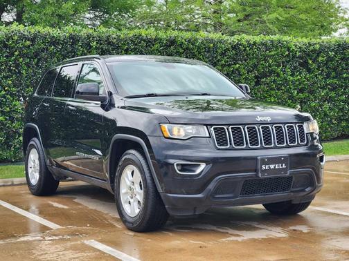 Diamond Black 2017 Jeep Grand Cherokee Laredo