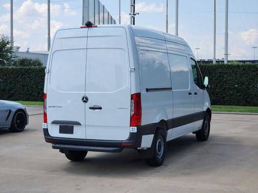 2025 Mercedes-Benz Sprinter 2500 