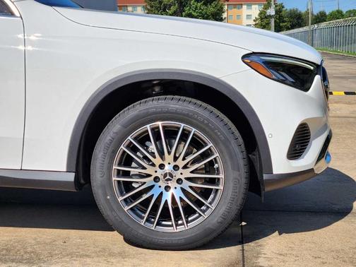 2026 Mercedes-Benz GLC 300 Base
