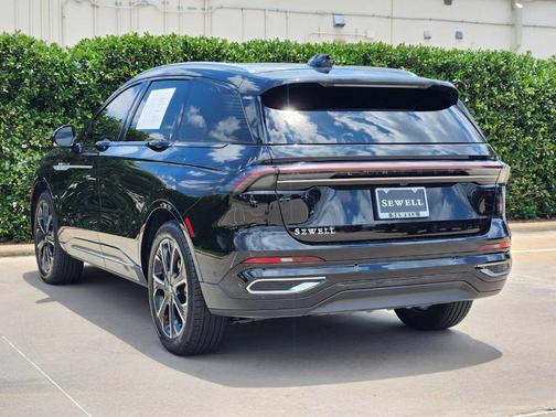 2024 Lincoln Nautilus Reserve