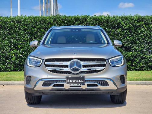 Mojave Silver Metallic 2022 Mercedes-Benz GLC 300 Base