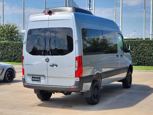 2025 Mercedes-Benz Sprinter 2500 144 WB Standard Roof Passenger