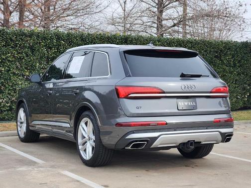 2025 Audi Q7 55 Premium Plus