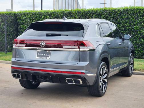 Platinum Gray Metallic 2024 Volkswagen Atlas Cross Sport 2.0T SEL Premium R-Line