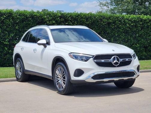 Polar White 2026 Mercedes-Benz GLC 300 Base