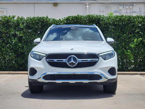 2025 Mercedes-Benz GLC 300 Base
