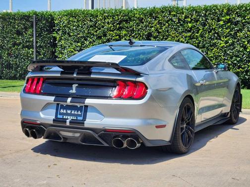 2020 Ford Shelby GT500 Base