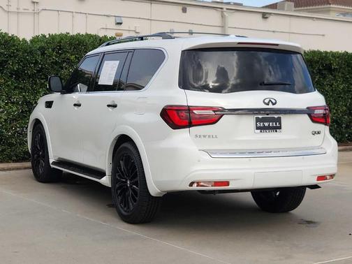 2022 INFINITI QX80 SENSORY