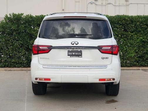 2022 INFINITI QX80 SENSORY
