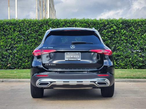 Black 2026 Mercedes-Benz GLC 300 Base