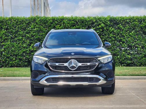Black 2026 Mercedes-Benz GLC 300 Base
