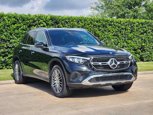 Black 2026 Mercedes-Benz GLC 300 Base