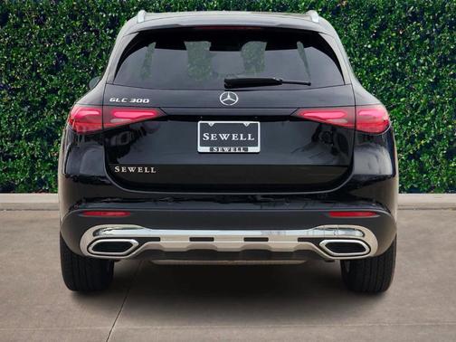 2025 Mercedes-Benz GLC 300 Base