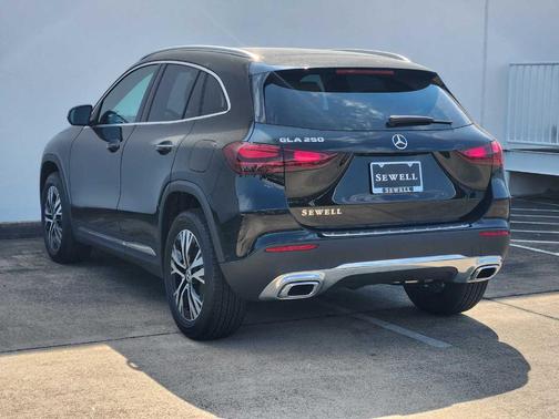 2026 Mercedes-Benz GLA 250 Base