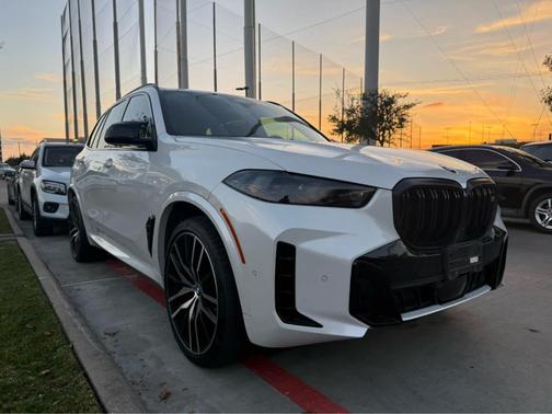 2025 BMW X5 M60i