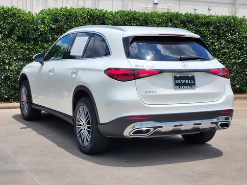 2025 Mercedes-Benz GLC 300 Base