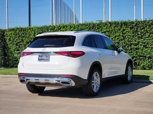 2025 Mercedes-Benz GLC 300 Base