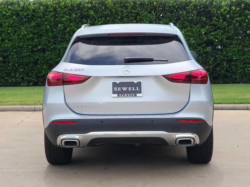 2025 Mercedes-Benz GLA 250 Base