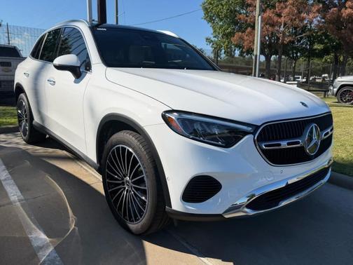 2025 Mercedes-Benz GLC 300 Base