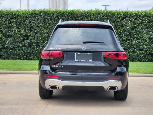 2025 Mercedes-Benz GLB 250 Base
